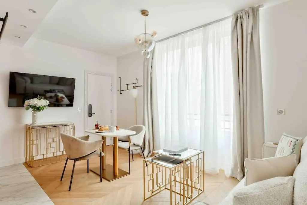 Apartment Romantic Getaway - Le Marais - With Ac Paris